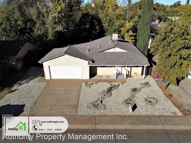 Foto del edificio - 3 br, 1 bath House - 2120 Solar Way