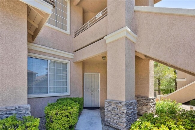 Building Photo - 9901 Trailwood Dr