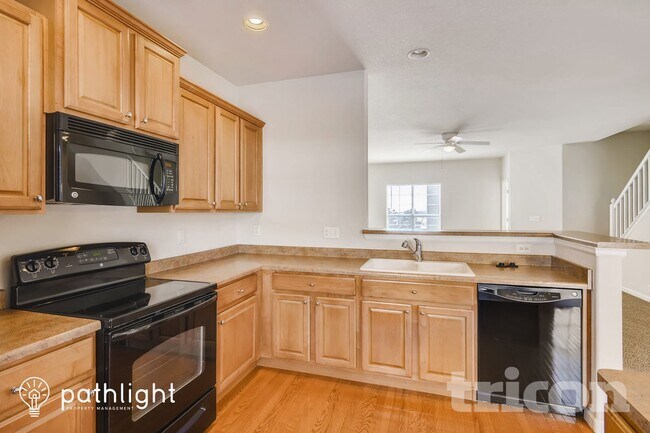 Foto del edificio - 968 Burning Bush Point