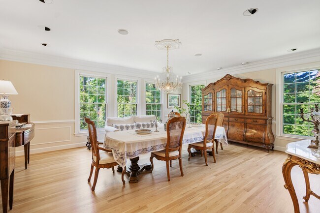 Foto del edificio - 9720 Holloway Hill Ct