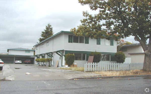Building Photo - 1832 Welch Ave