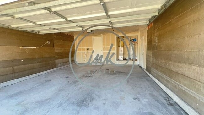 Building Photo - Three Bedroom Single Family Home in Fernle...