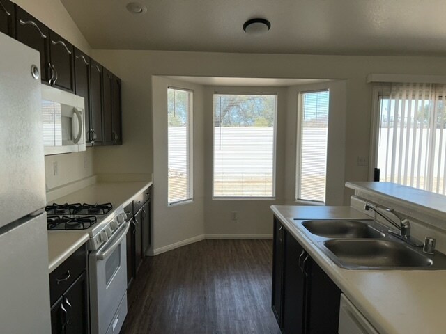 Foto del edificio - 6314 Bruma Ave