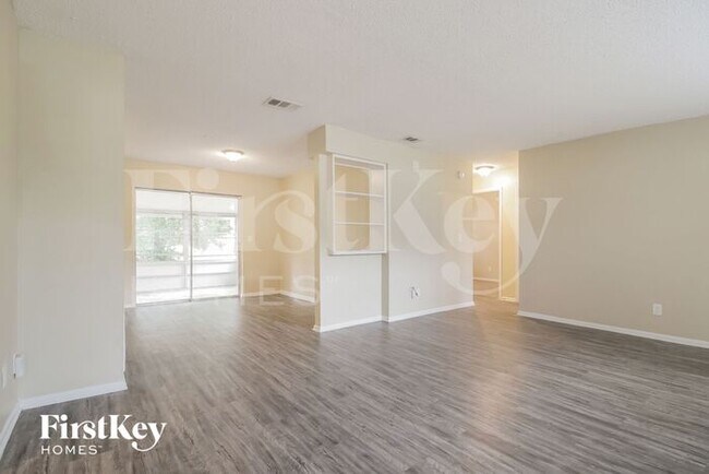Building Photo - 2174 Swanson Dr