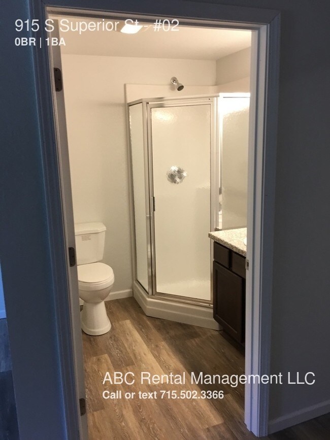 Foto del edificio - Retro-Modern Handicap Accessible Efficiency