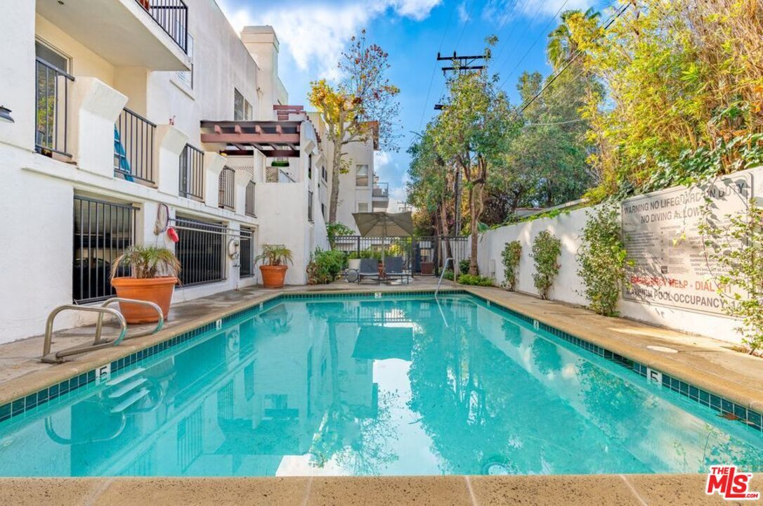 Foto principal - 1031 N Crescent Heights Blvd