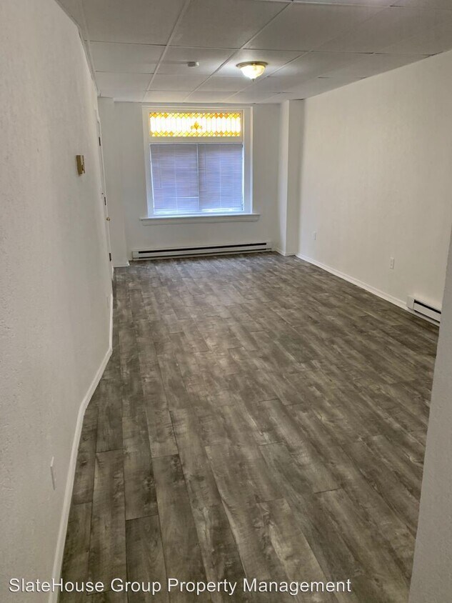 Primary Photo - 543 N 7th St