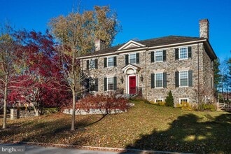Building Photo - 1911 Stone Ridge Ln