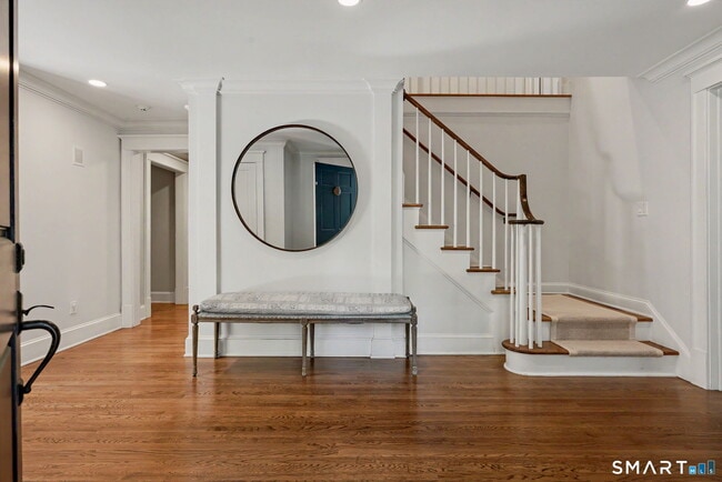 Building Photo - 51 Squires Ln