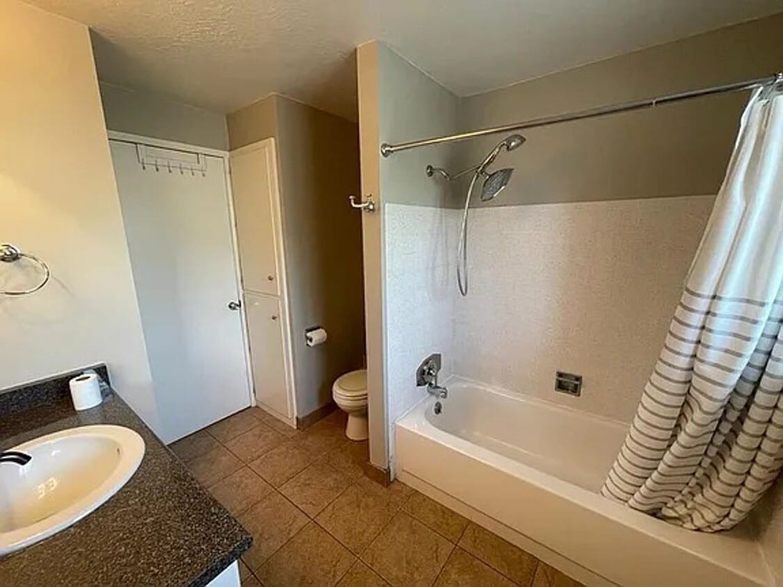 Primary Photo - 4367 S Gordon Ln