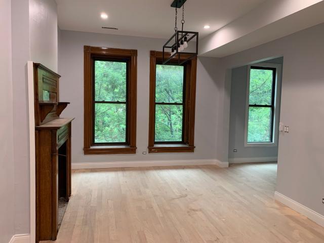 Foto del edificio - 3 bedroom in Chicago IL 60614
