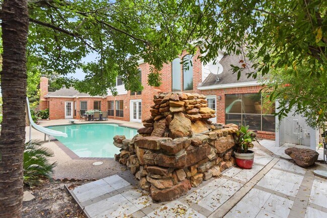 Building Photo - 1406 Kelliwood Oaks Dr