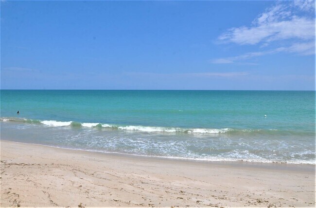 Foto del edificio - 3554 Ocean Dr