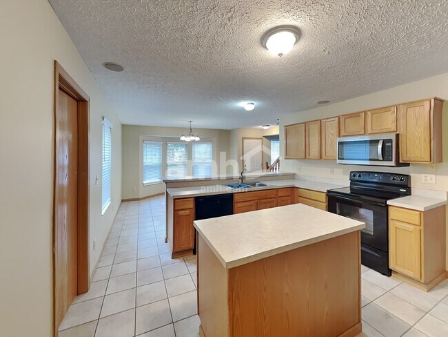 Foto del edificio - 7349 Emerald Tree Dr