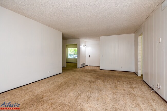 Building Photo - 6130 Ashburton Dr