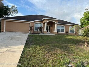 Building Photo - 580 Colling