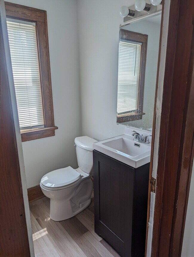 Bathroom - 1005 9th Ave