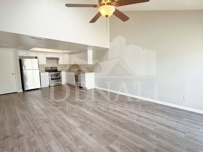 Building Photo - 9797 E La Palma Ave