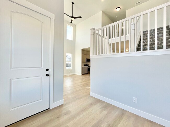 Foto del edificio - Awesome Corner Poolside Townhome!