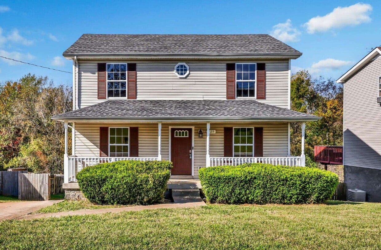 Foto principal - Amazing 3 bedroom 2 bathroom close to Fort...