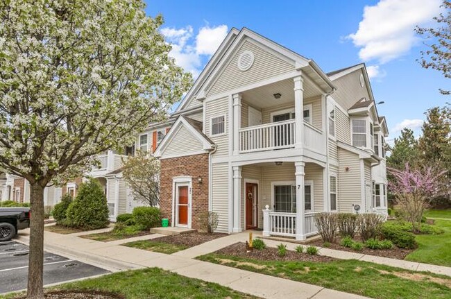 Building Photo - 2305 Aurora Dr
