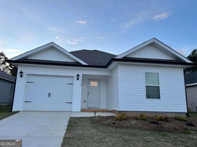 Foto del edificio - 114 Jaybee Dr