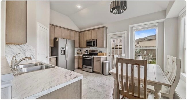 Foto del edificio - 12418 King Louis Dr