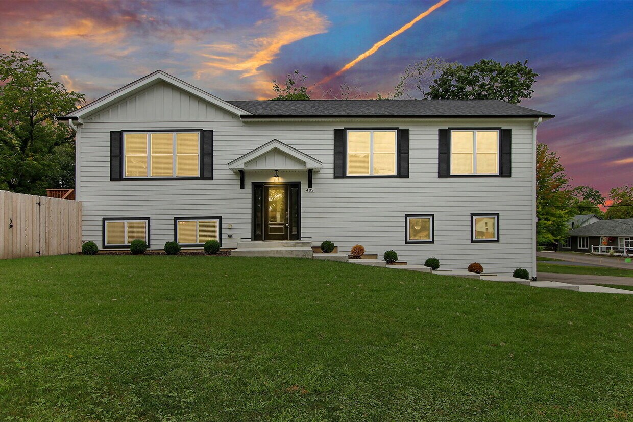 403 Hammond St, Wauconda, IL 60084 House Rental in Wauconda, IL