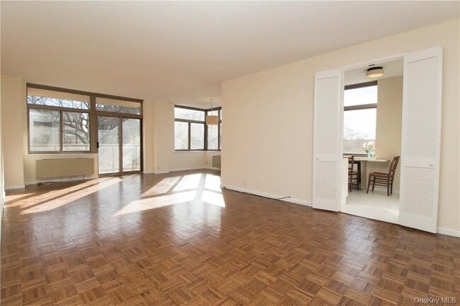 Foto del edificio - 35 N Chatsworth Ave