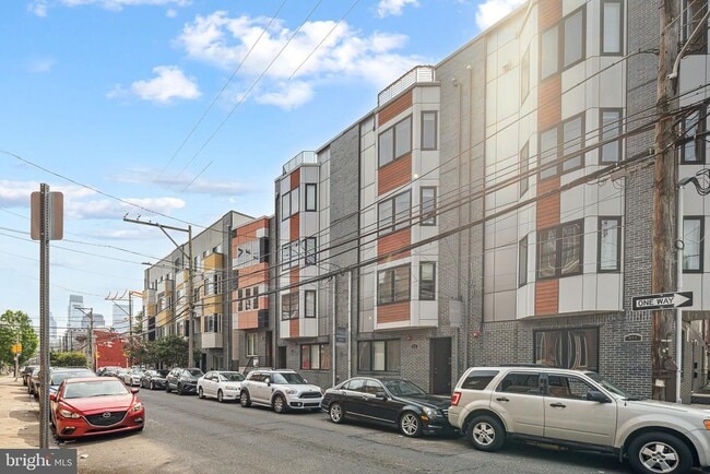 Building Photo - 912 N 16th St
