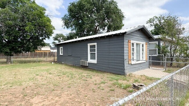 Foto del edificio - 3016 Duke St