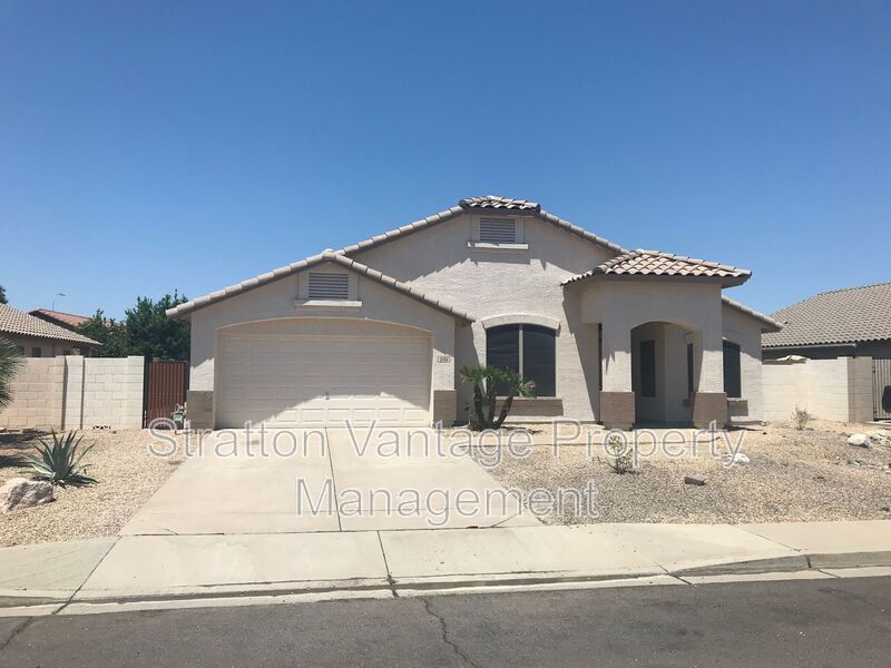 Foto principal - 2130 E Fairview St