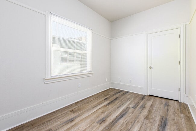 Building Photo - 1446 1st Ave