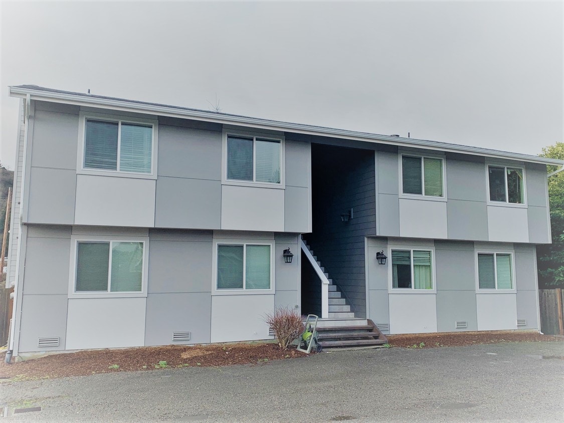 Primary Photo - 218 Seattle Blvd S