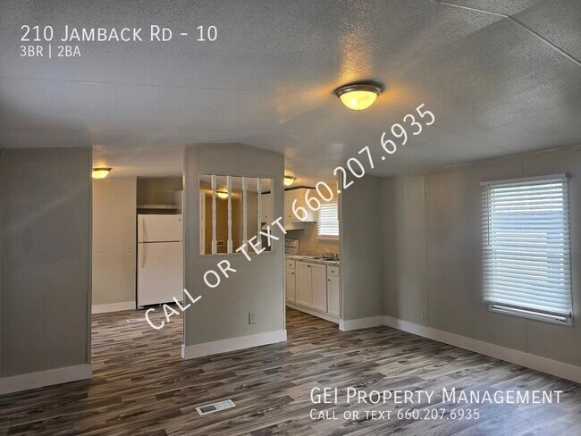 Foto del edificio - 210 Jamback Rd