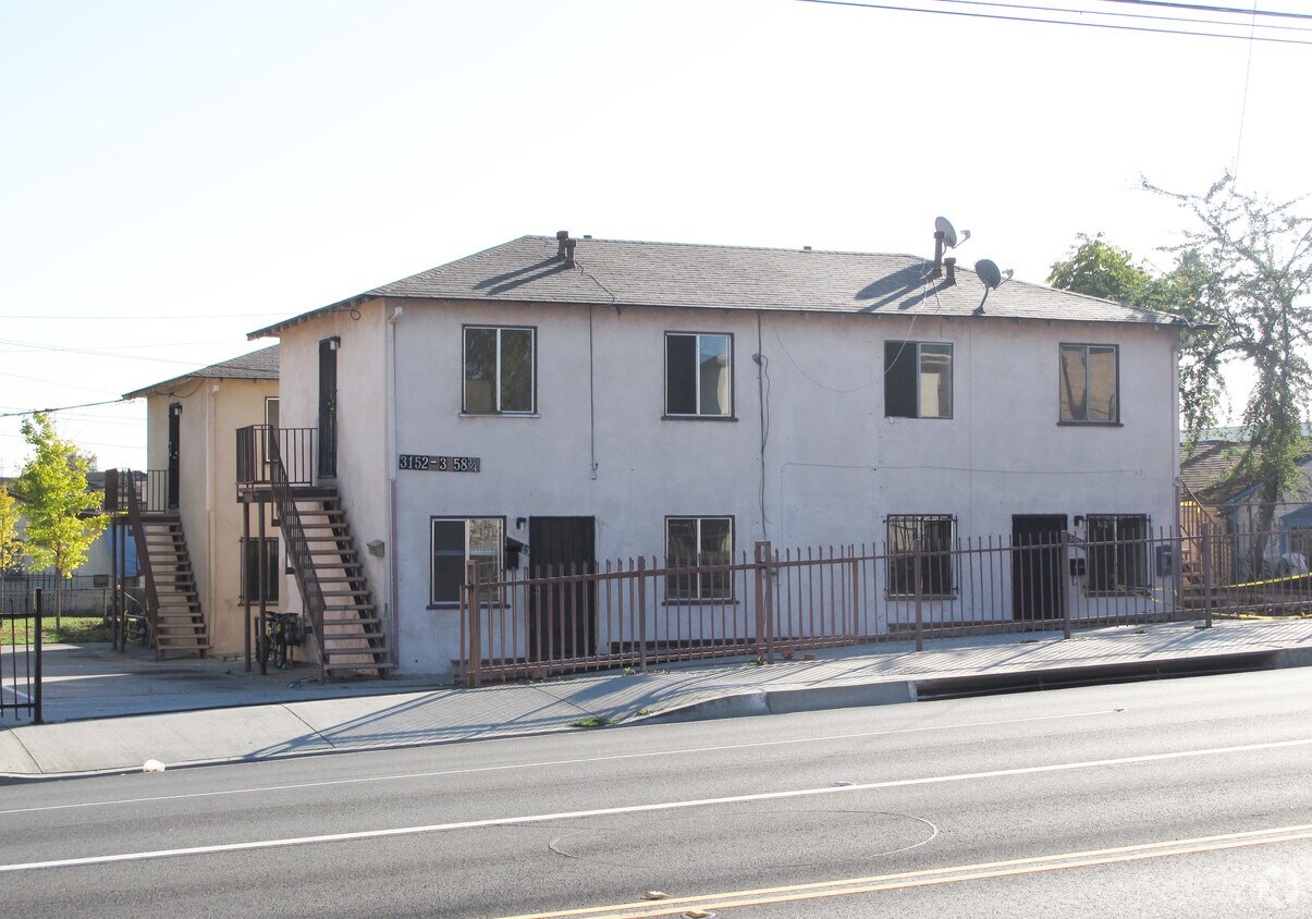 Foto del edificio - 3152 Del Mar Ave