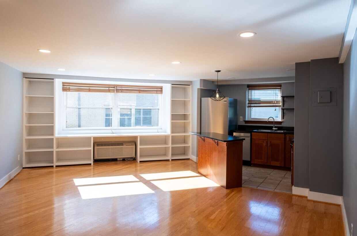 Foto principal - Bright and Peaceful One-Bedroom with Built...