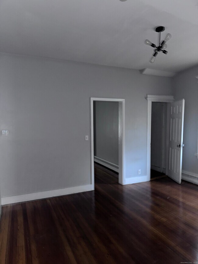 Foto del edificio - 442 Carroll Ave