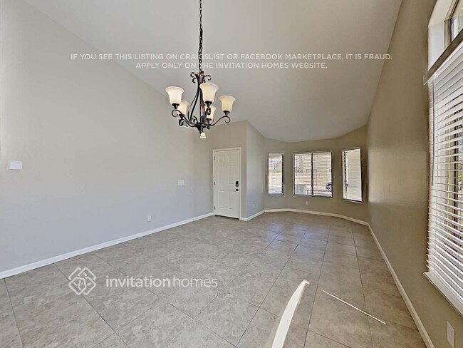 Foto del edificio - 12319 W Medlock Dr