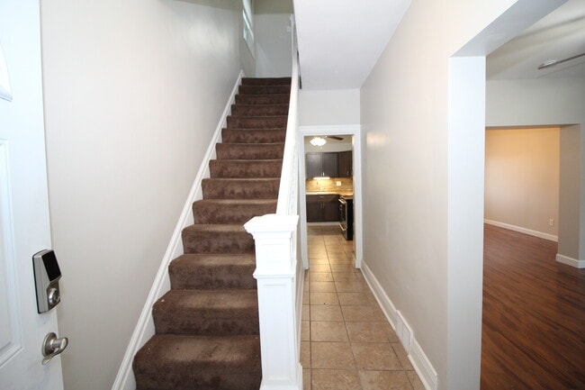 Building Photo - 249 Dilworth St