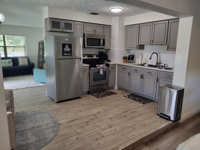 Foto del edificio - 1150 NE County Line Rd