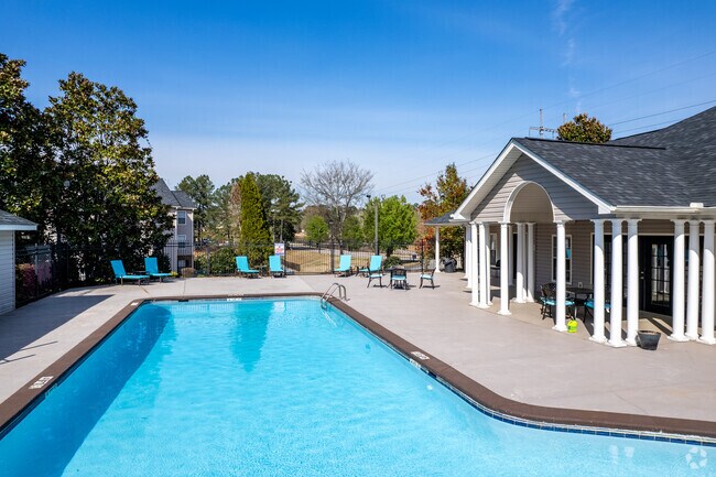 Piscina - Brittany Place Lagrange