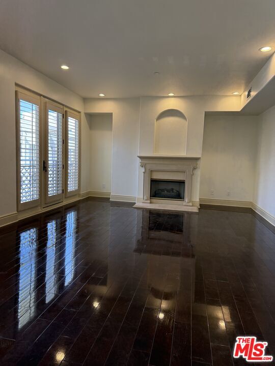 Building Photo - 137 S Spalding Dr