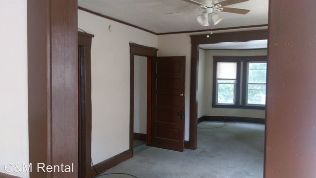 Building Photo - 254 Benzinger St
