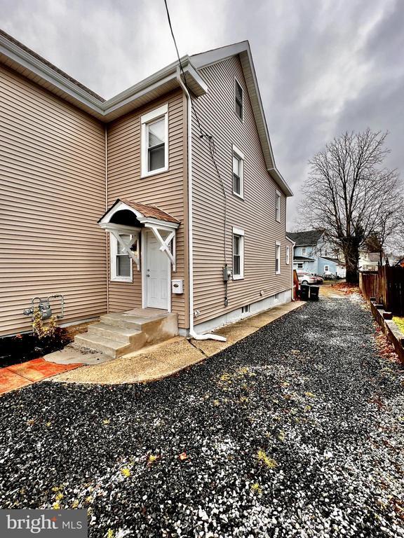 Primary Photo - 222 S Main St