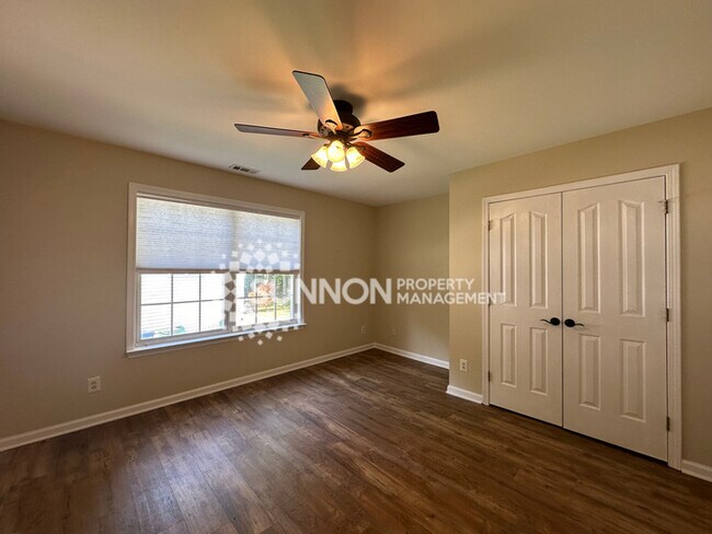 Foto del edificio - 4 Bedroom Home Near Birkdale Village