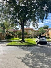 Building Photo - 4823 Via Palm Lakes