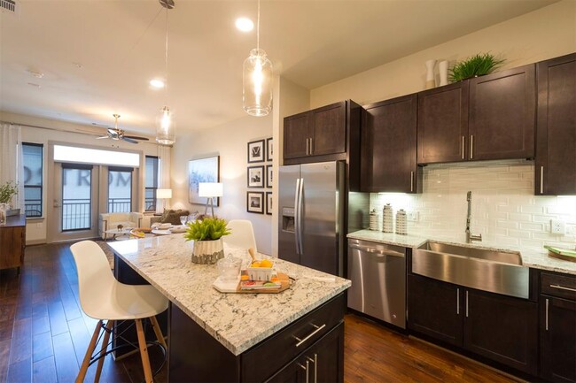 Foto del edificio - 2770 Summer St