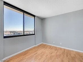 Building Photo - 3930 University Center Dr