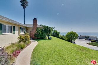 Building Photo - 214 Bellino Dr